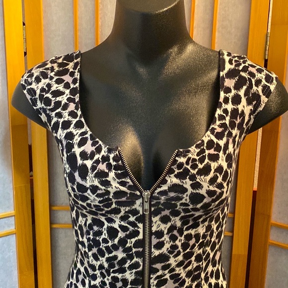 H & M Body Con Dress - Picture 3 of 4